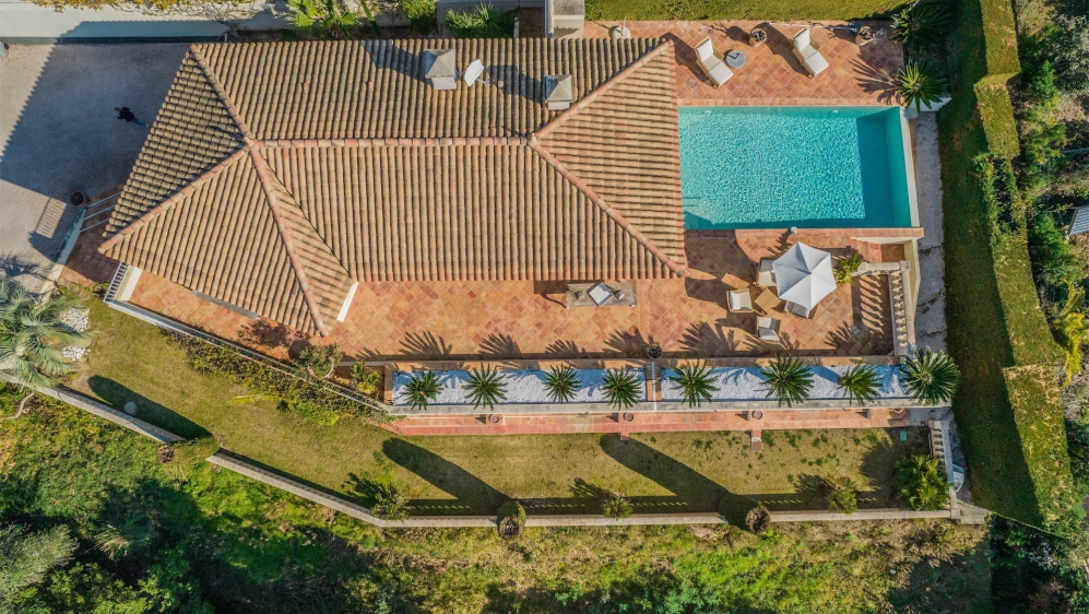 Mooie Mediterrane villa met prachtig zeezicht dichtbij het strand en centrum