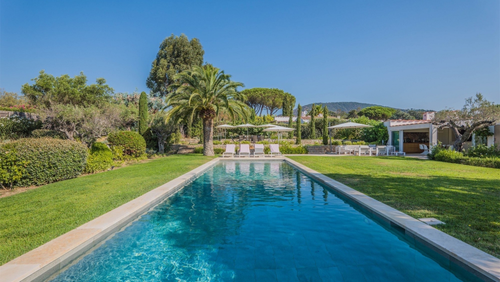 Schitterende villa met zeezicht in zeer goed beveiligd domein met privé strand, caretaker en golf