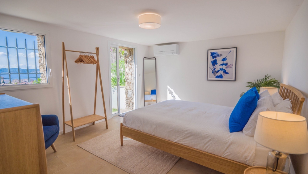 Luxurious 1930s Villa with Panoramic Sea Views in toplocation of Sainte-Maxime
