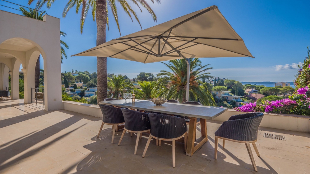 Luxurious 1930s Villa with Panoramic Sea Views in toplocation of Sainte-Maxime