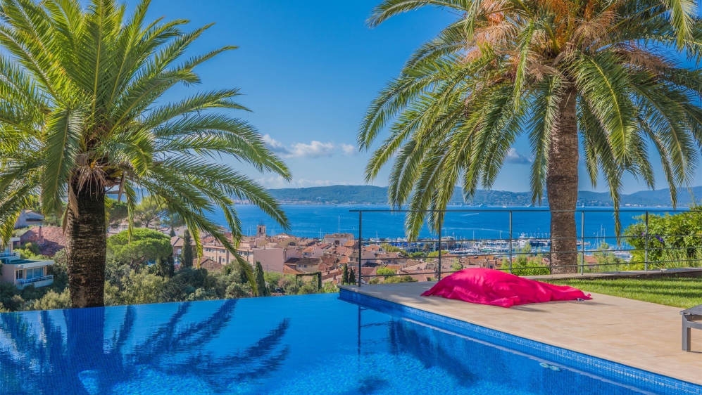 Luxurious 1930s Villa with Panoramic Sea Views in toplocation of Sainte-Maxime