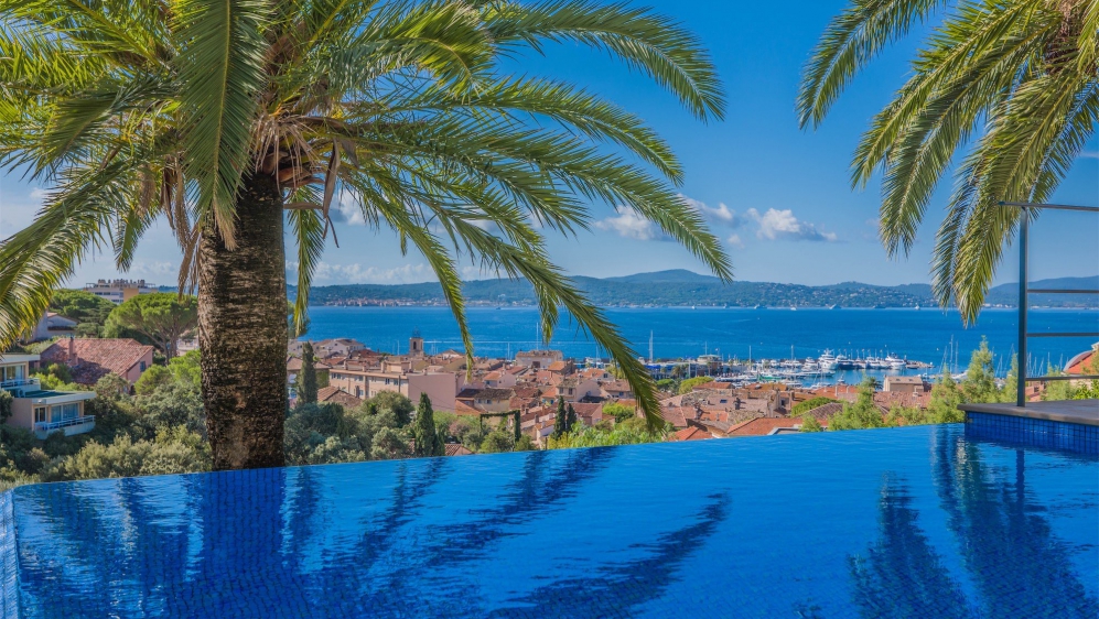 Luxurious 1930s Villa with Panoramic Sea Views in toplocation of Sainte-Maxime