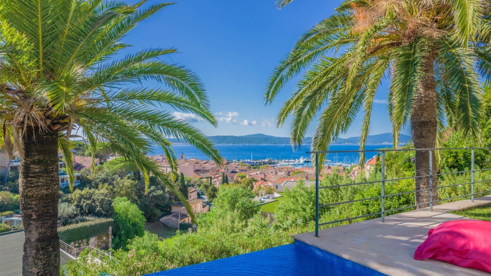 Luxurious 1930s Villa with Panoramic Sea Views in toplocation of Sainte-Maxime