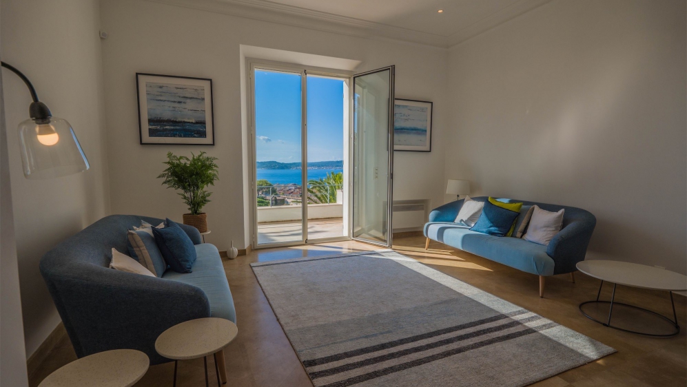 Luxurious 1930s Villa with Panoramic Sea Views in toplocation of Sainte-Maxime