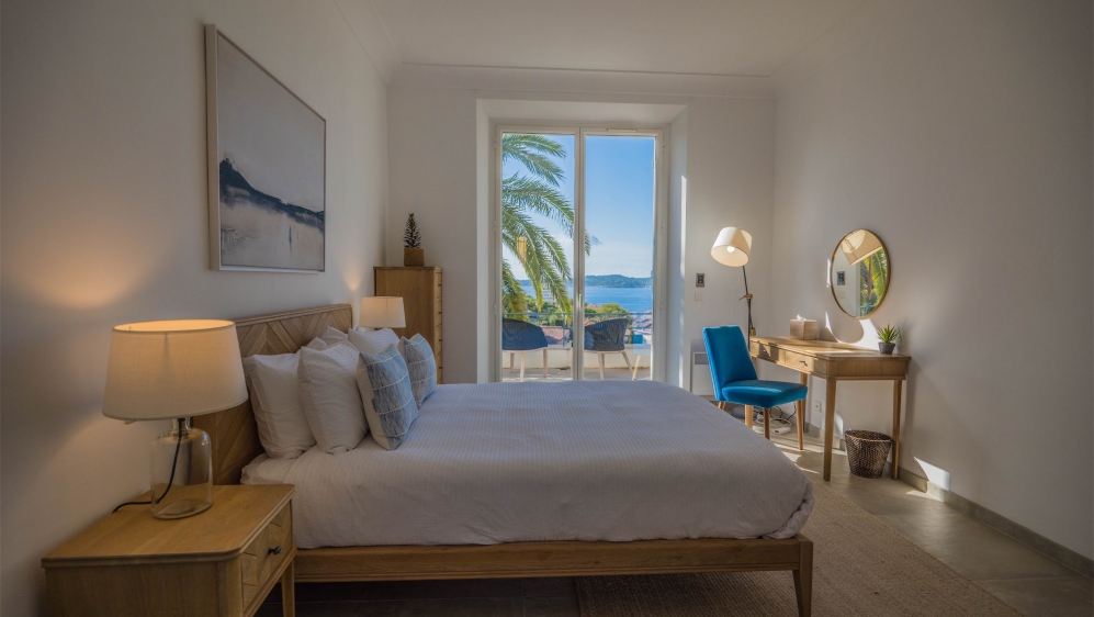 Luxurious 1930s Villa with Panoramic Sea Views in toplocation of Sainte-Maxime
