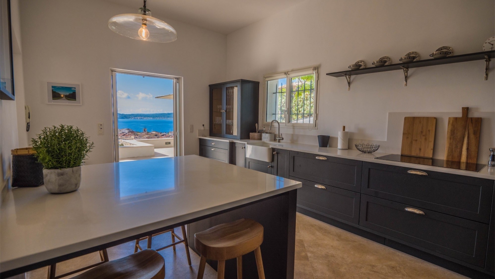 Luxurious 1930s Villa with Panoramic Sea Views in toplocation of Sainte-Maxime