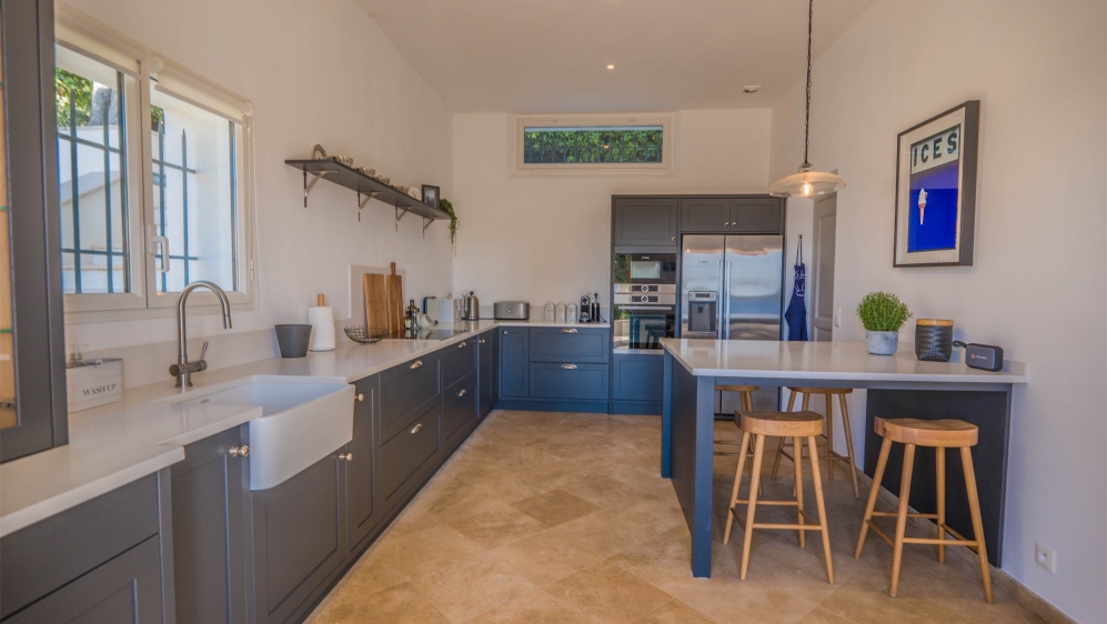 Luxurious 1930s Villa with Panoramic Sea Views in toplocation of Sainte-Maxime
