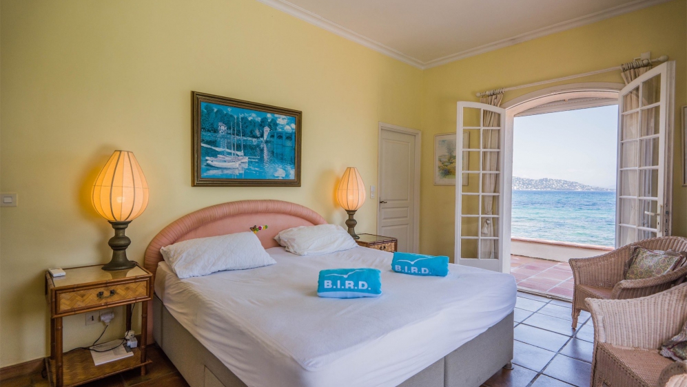 Unieke Waterfront villa aan zee in Sainte Maxime – Een zeldzame kans aan de Golf van Saint-Tropez