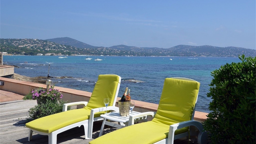 Unieke Waterfront villa aan zee in Sainte Maxime – Een zeldzame kans aan de Golf van Saint-Tropez
