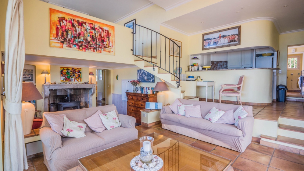 Unieke Waterfront villa aan zee in Sainte Maxime – Een zeldzame kans aan de Golf van Saint-Tropez