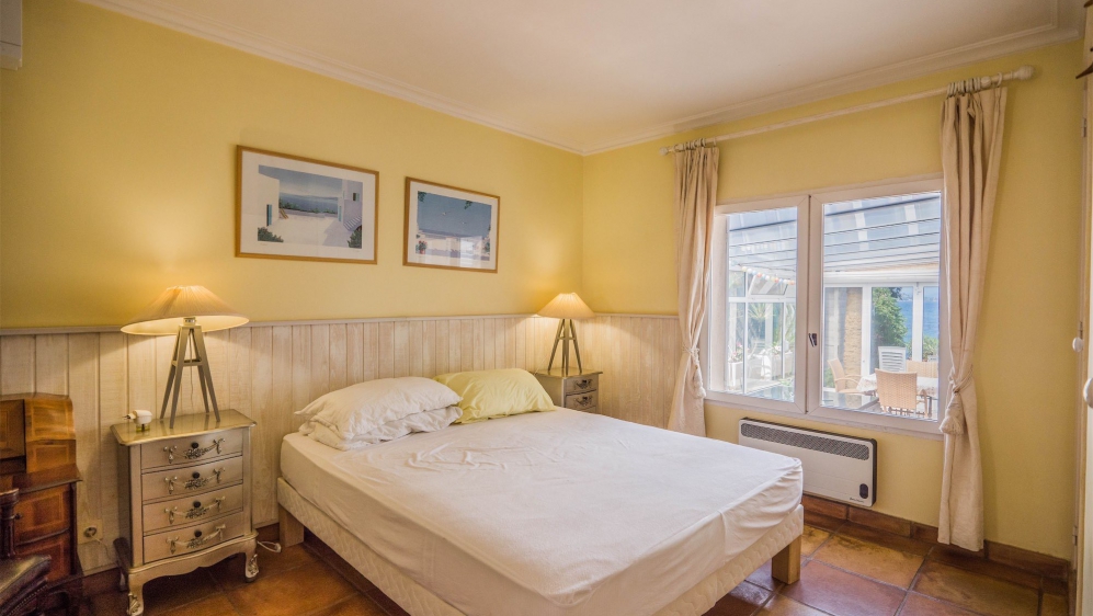 Unieke Waterfront villa aan zee in Sainte Maxime – Een zeldzame kans aan de Golf van Saint-Tropez