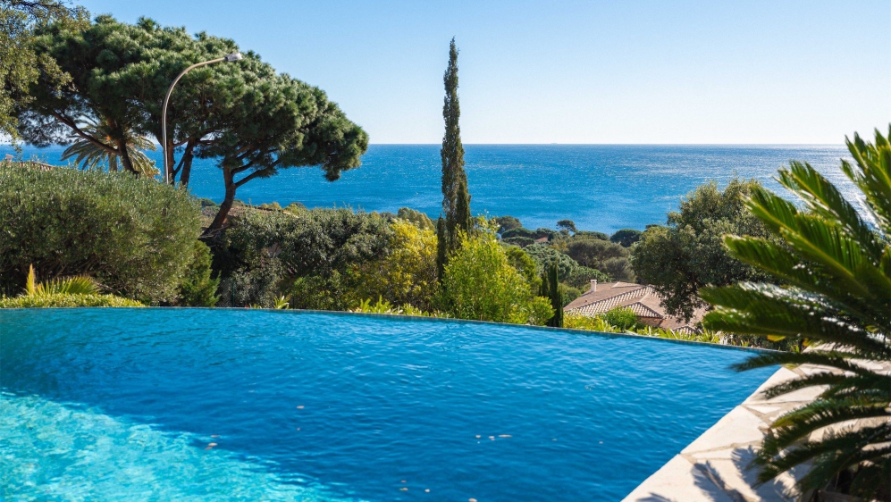 Super charmant Provencaals huis met uitzonderlijk panoramisch zeezicht - Buitenkans!