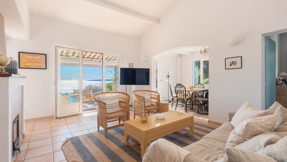 Super charmant Provencaals huis met uitzonderlijk panoramisch zeezicht - Buitenkans!
