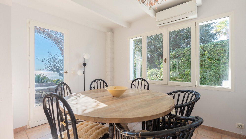Super charmant Provencaals huis met uitzonderlijk panoramisch zeezicht - Buitenkans!