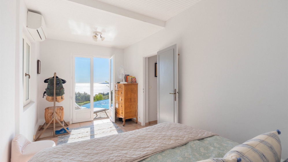 Super charmant Provencaals huis met uitzonderlijk panoramisch zeezicht - Buitenkans!