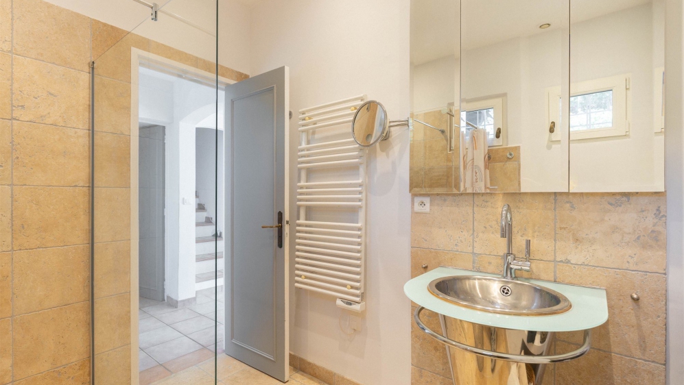 Super charmant Provencaals huis met uitzonderlijk panoramisch zeezicht - Buitenkans!