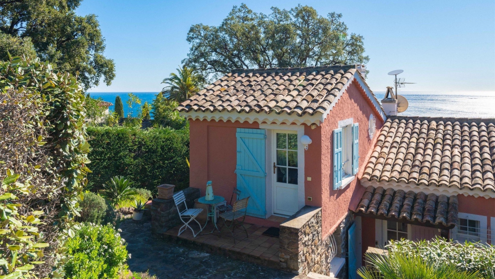 Super charmant Provencaals huis met uitzonderlijk panoramisch zeezicht - Buitenkans!