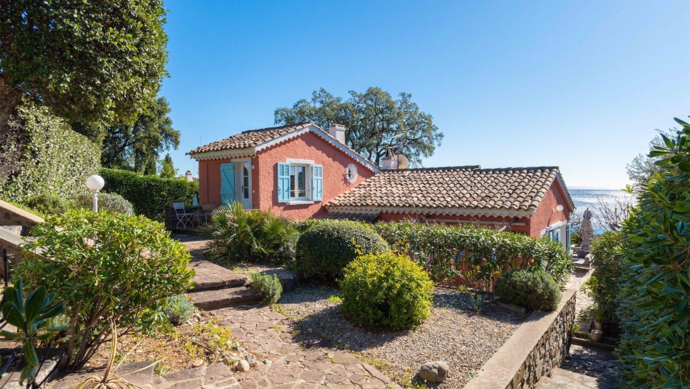 Super charmant Provencaals huis met uitzonderlijk panoramisch zeezicht - Buitenkans!