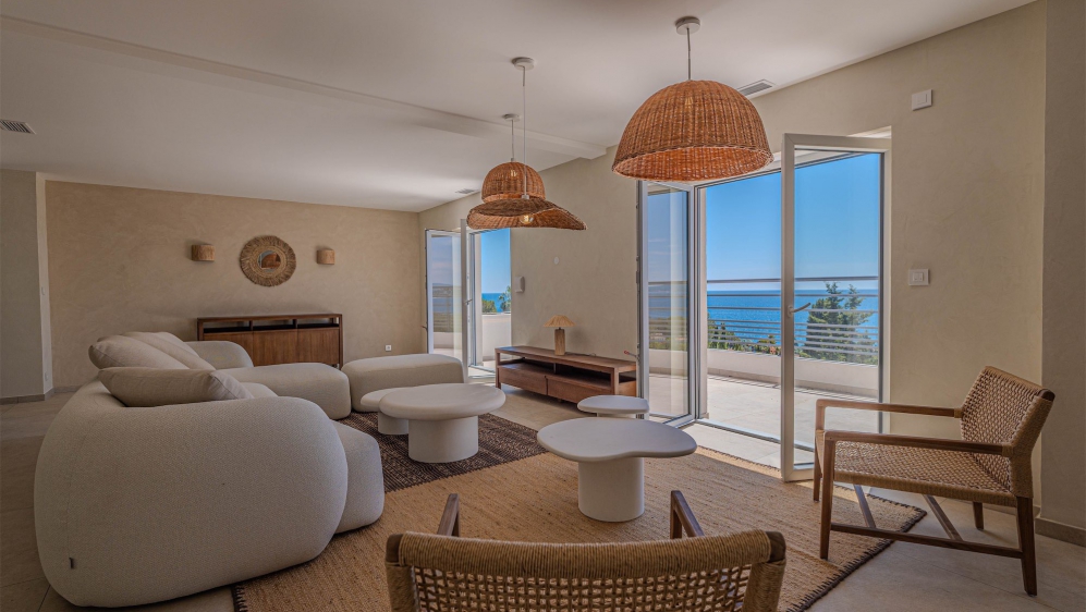 Volledig gerenoveerde villa met spectaculair uitzicht op de baai van Saint-Tropez