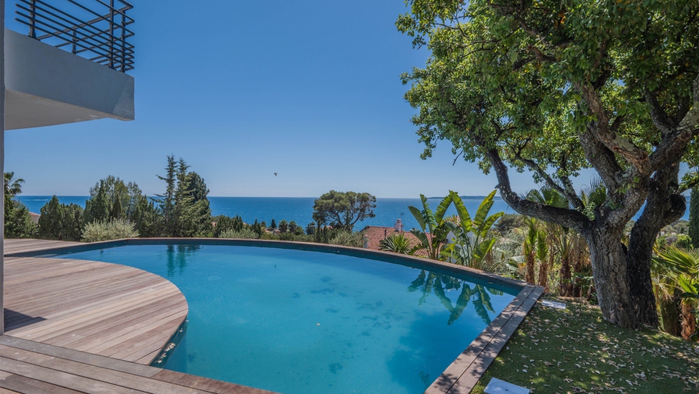 Volledig gerenoveerde villa met spectaculair uitzicht op de baai van Saint-Tropez