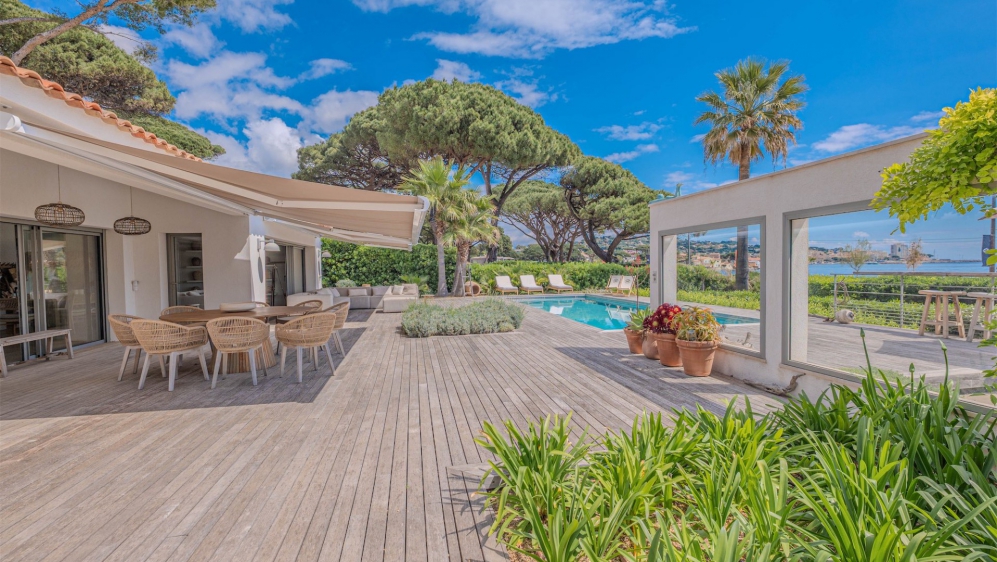Bohemian-chic villa met zeezicht in Sainte-Maxime op loopafstand strand, jachthaven en centrum