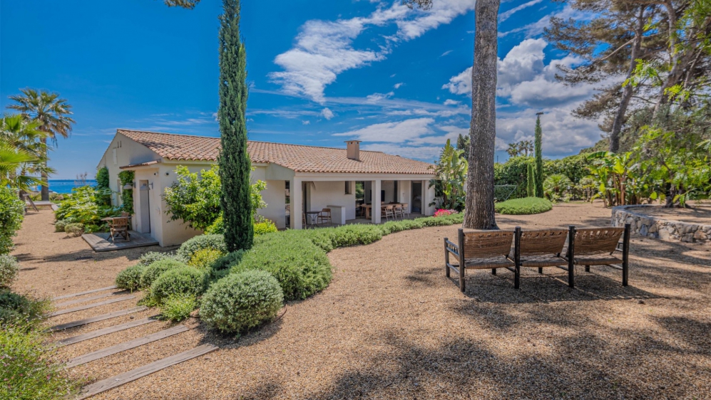 Bohemian-chic villa met zeezicht in Sainte-Maxime op loopafstand strand, jachthaven en centrum