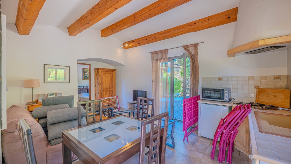 Karaktervolle villa op toplocatie met schitterend zeezicht en enorm potentieel - BUITENKANS!!!