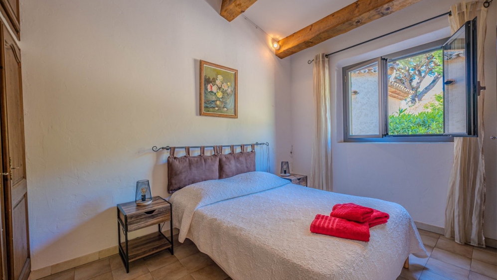 Karaktervolle villa op toplocatie met schitterend zeezicht en enorm potentieel - BUITENKANS!!!