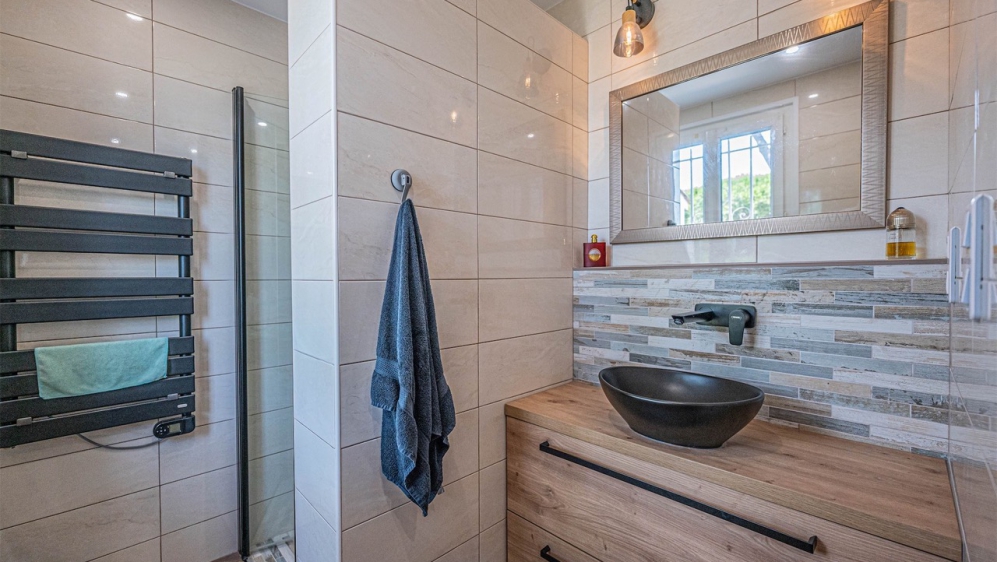 Buitenkans: modern Provencaalse villa op heerlijke locatie voor zeer scherpe prijs!