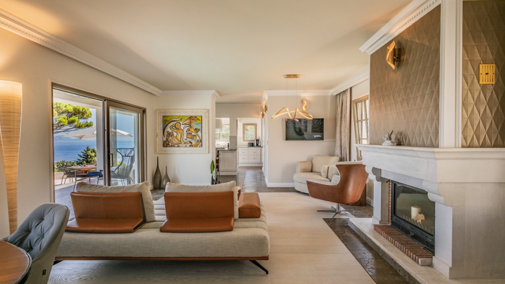 Exclusive villa with the most spectacular views over La Nartelle beach and the sea