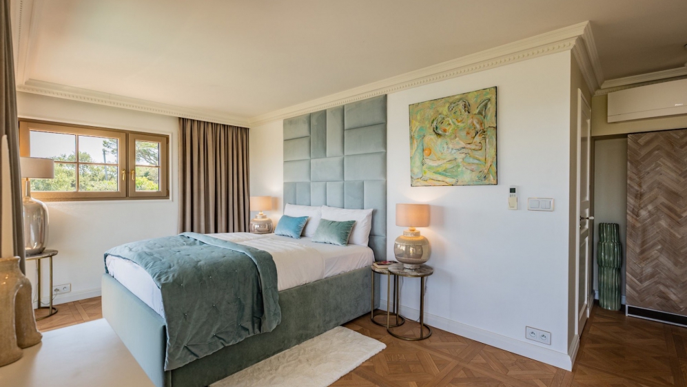 Exclusive villa with the most spectacular views over La Nartelle beach and the sea