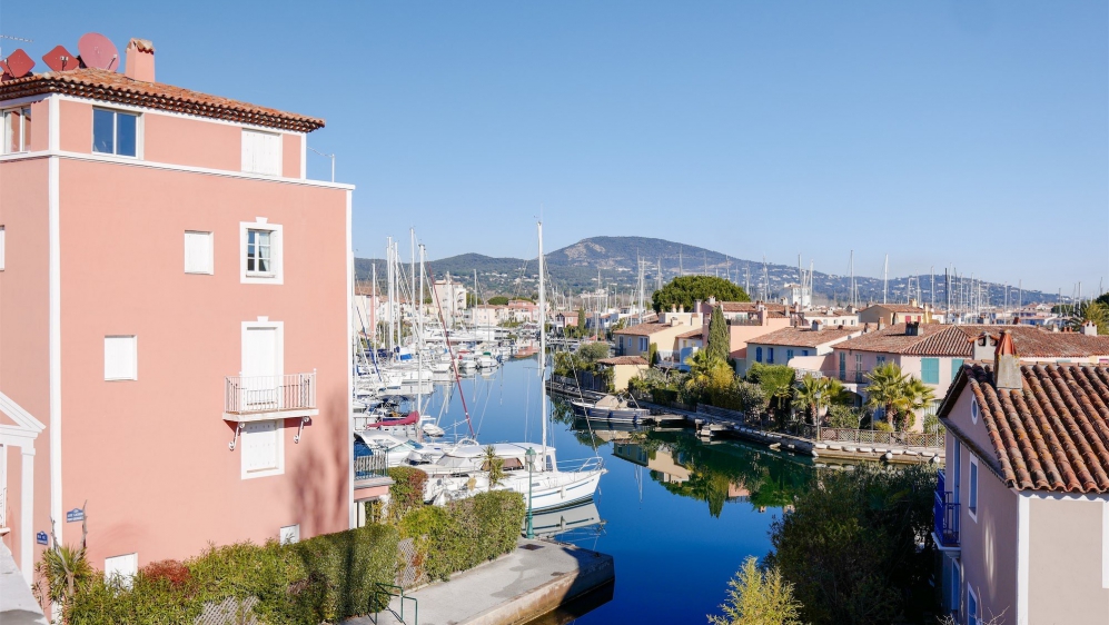 Beautiful modern apartment in  Port Grimaud with lovely marina views