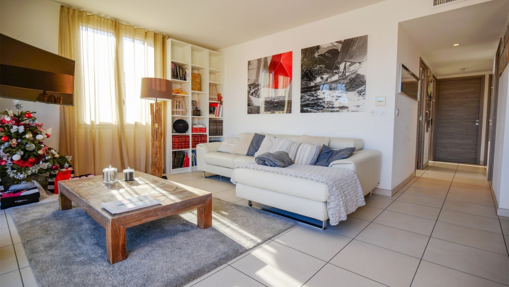 Beautiful modern apartment in  Port Grimaud with lovely marina views