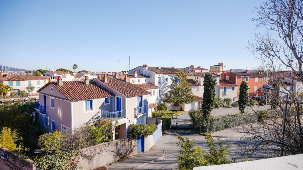 Beautiful modern apartment in  Port Grimaud with lovely marina views