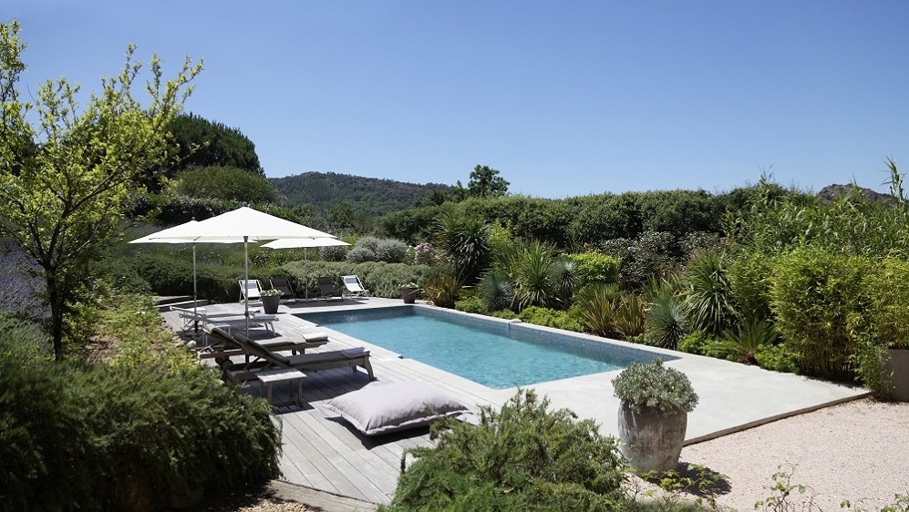 Beautiful contemporary villa set in a great central location in the Saint Tropez area