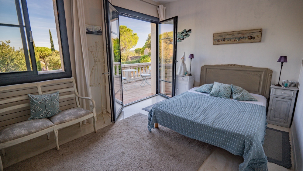 Beautiful and spacious family villa a stone's throw from Port Grimaud and the beach