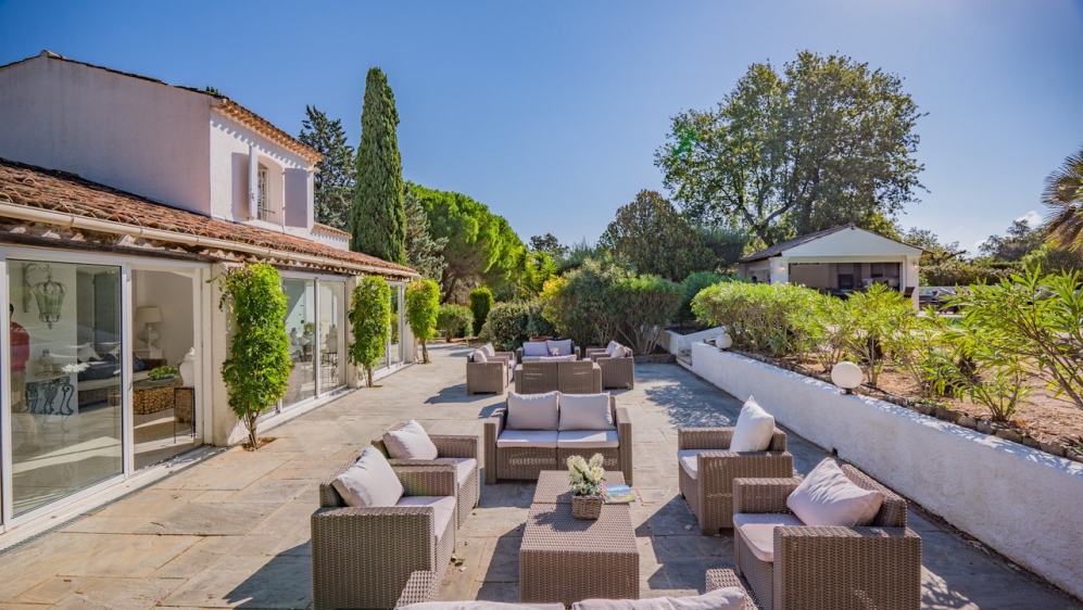 Lovely and well kept Provencal villa in private domain close to the beach and Port Grimaud