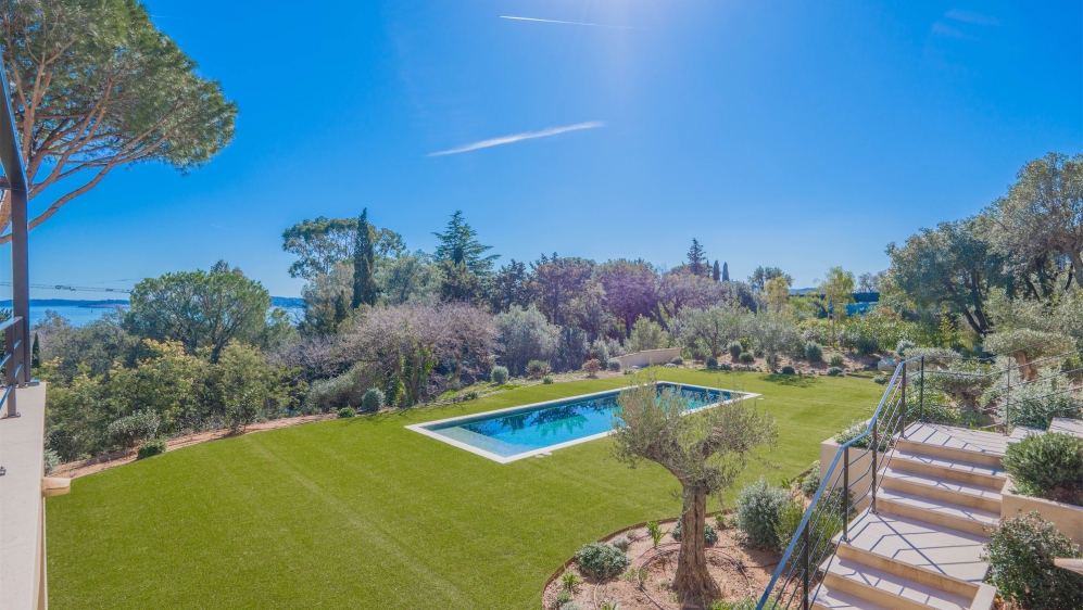 Schitterende modern Mediterraanse villa met zeezicht op steenworp afstand van Port Grimaud