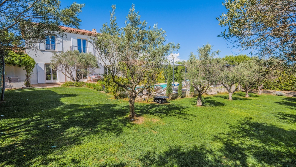 Charming family Villa in beautiful location near Gulf of Saint-Tropez