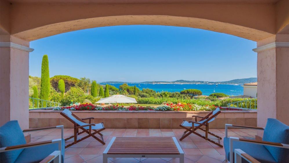 Luxury Villa with Exceptional Sea Views in Grimaud – Walking Distance to the Beach and Full Privacy