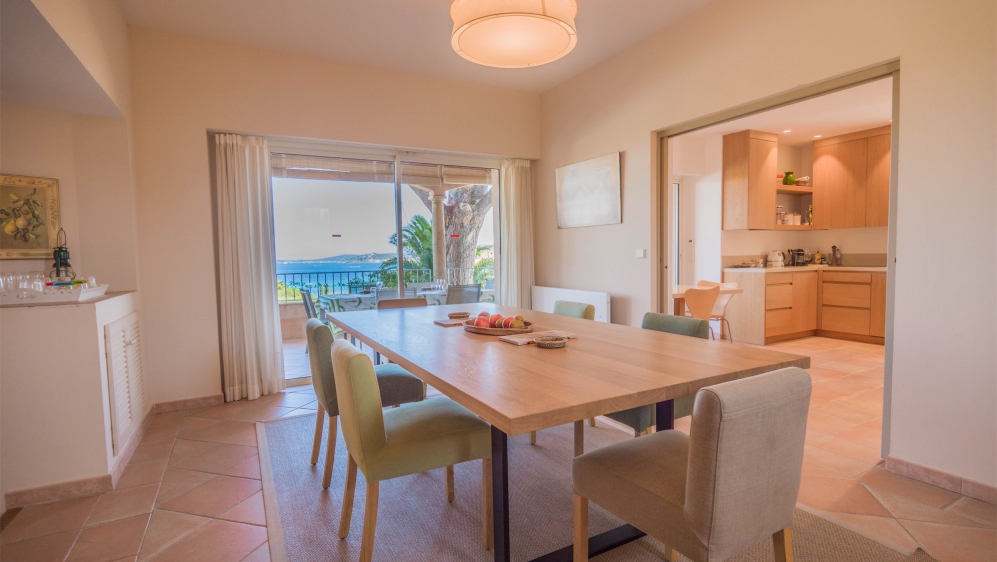 Luxury Villa with Exceptional Sea Views in Grimaud – Walking Distance to the Beach and Full Privacy