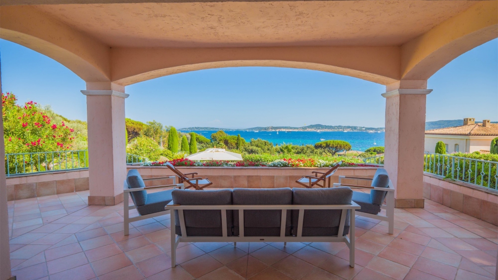Luxury Villa with Exceptional Sea Views in Grimaud – Walking Distance to the Beach and Full Privacy