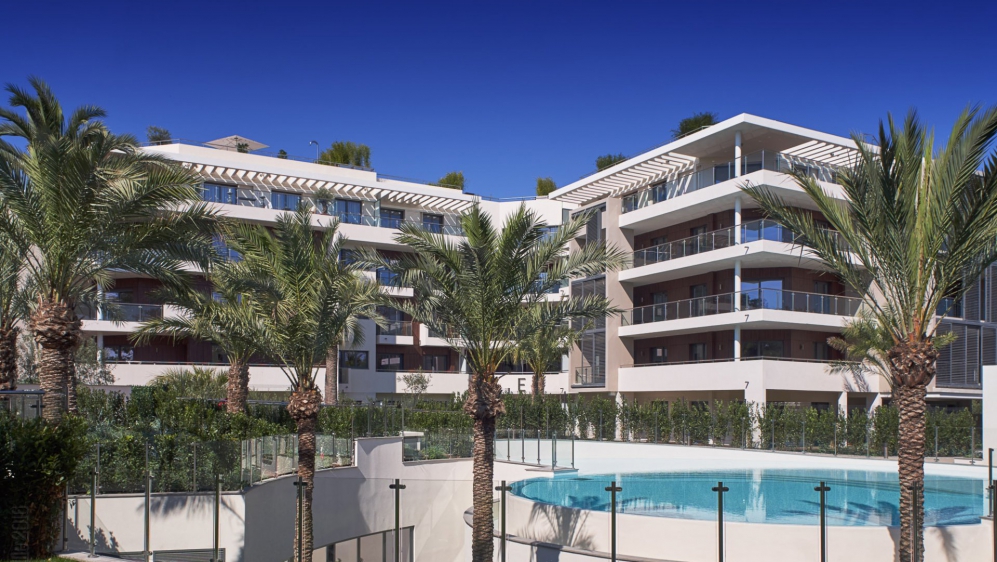 High end designer apartments and penthouses with 5* hotel services in prime location Cap d'Antibes