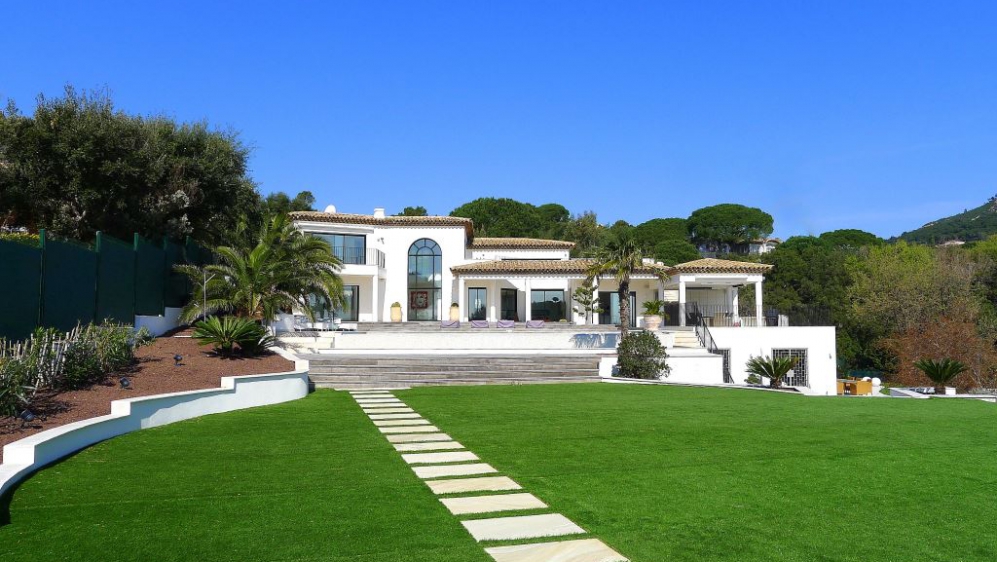 Fenomenale moderne villa met schitterend zeezicht