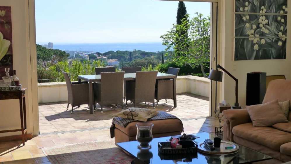 Beautiful Provencal villa with panoramic sea views