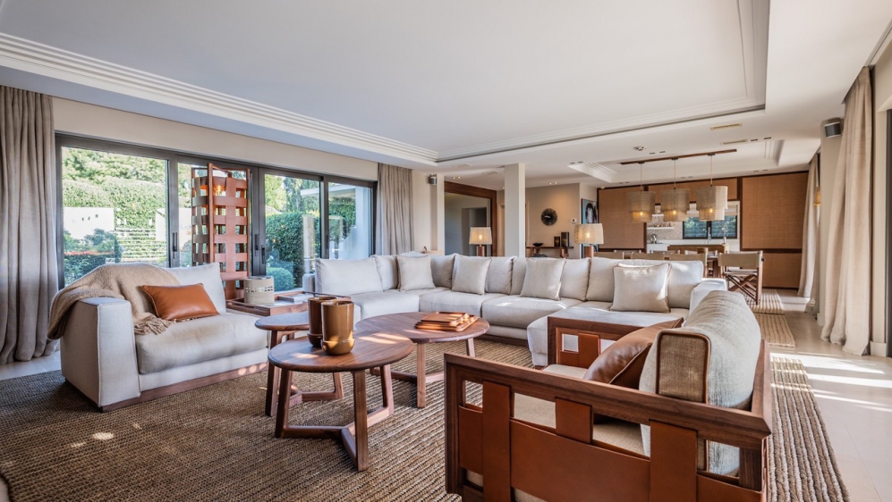 Schitterende moderne high end villa met prachtig zeezicht in dubbel beveiligd privé domein