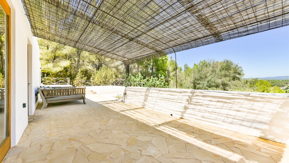 Schitterend Ibiza stijl landgoed omringd door natuur maar toch dicht bij Ibiza stad