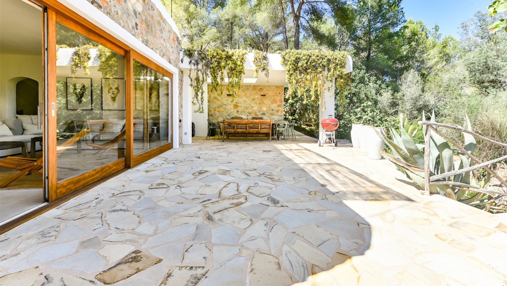 Schitterend Ibiza stijl landgoed omringd door natuur maar toch dicht bij Ibiza stad