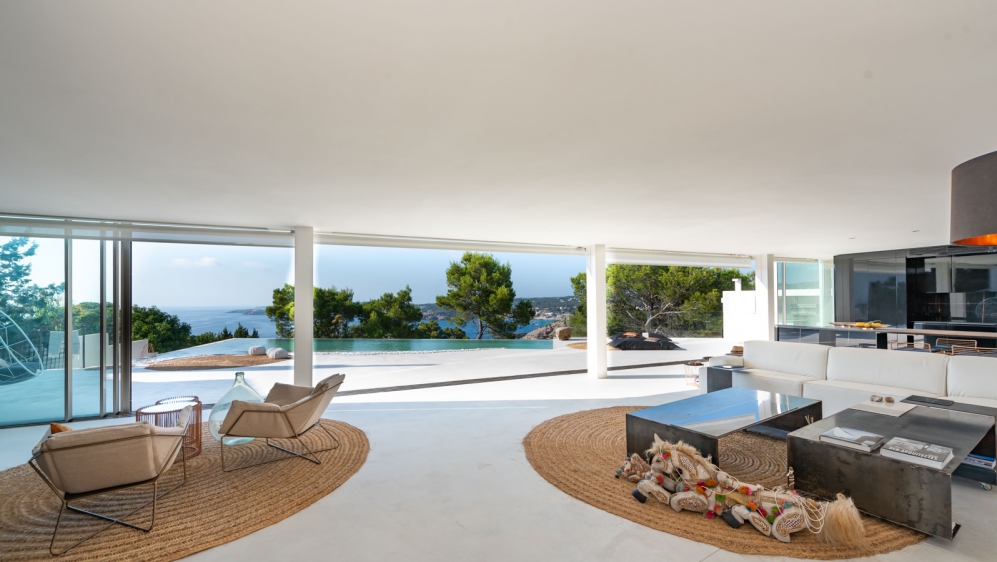 Spectaculair contemporary designer villa with magnificent sunset views in Cala Molí