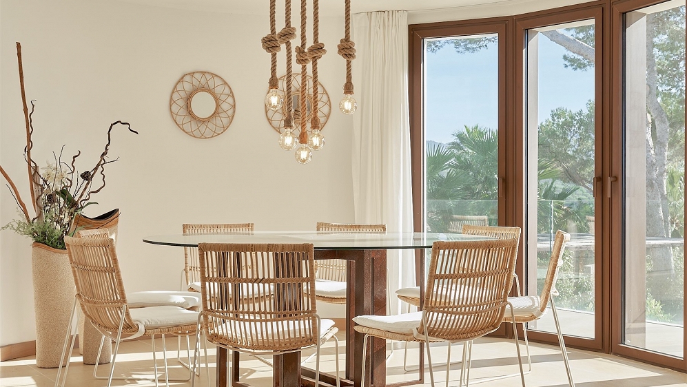 Smaakvolle luxe villa op loopafstand van het strand met prachtig uitzicht op Es Vedra 